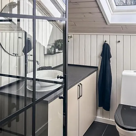 בית נופש 3 Bedroom Beautiful In