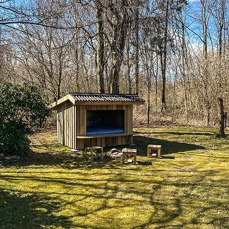 3 Bedroom Beautiful In בית נופש